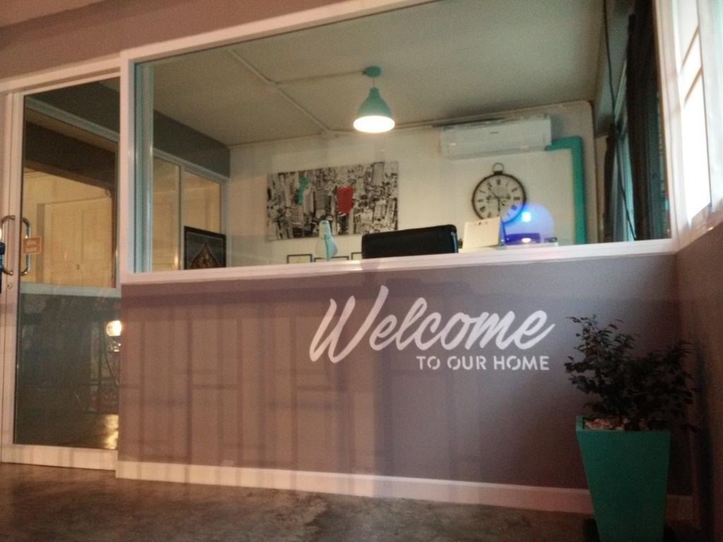 ラブ Cnx ゲストハウス チエンマイ エクステリア 写真
