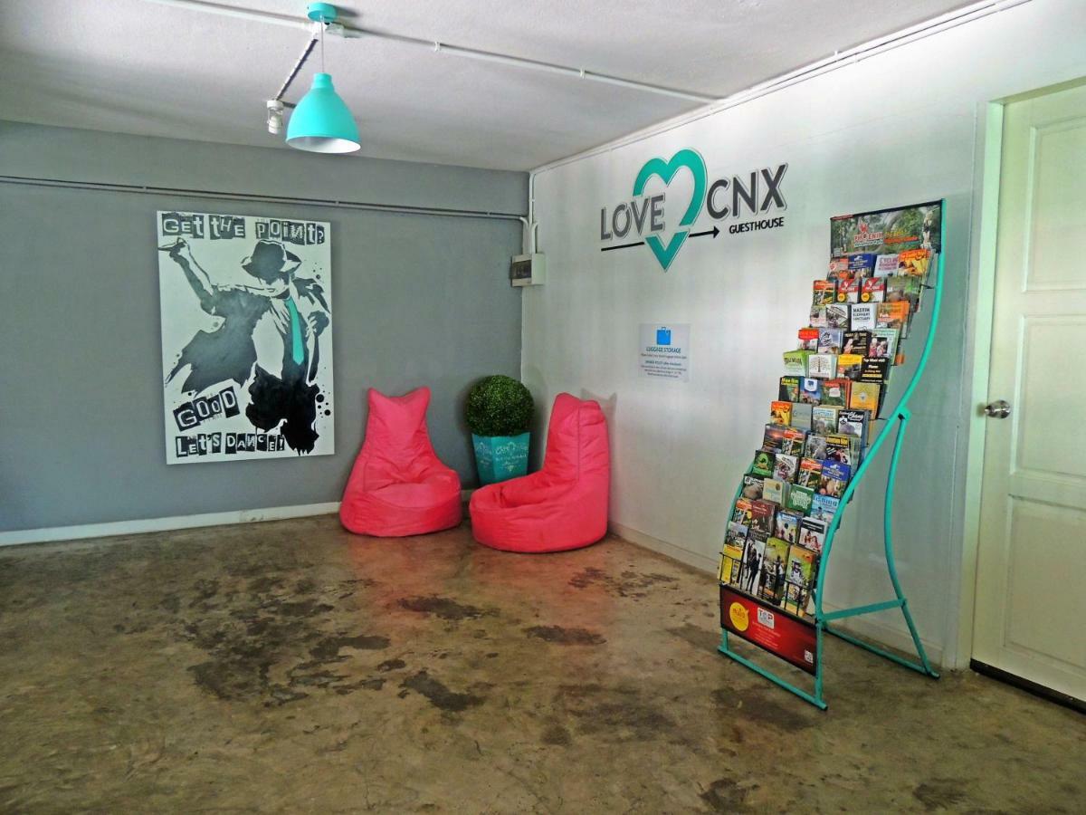 ラブ Cnx ゲストハウス チエンマイ エクステリア 写真